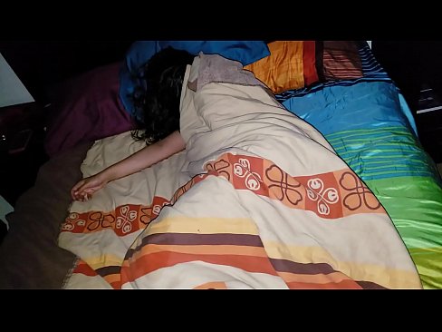 ❤️ Stepson berači svojo mlado mačeho, medtem ko ona spi. Kvalitetni seks na sl.fullpornercom.ru